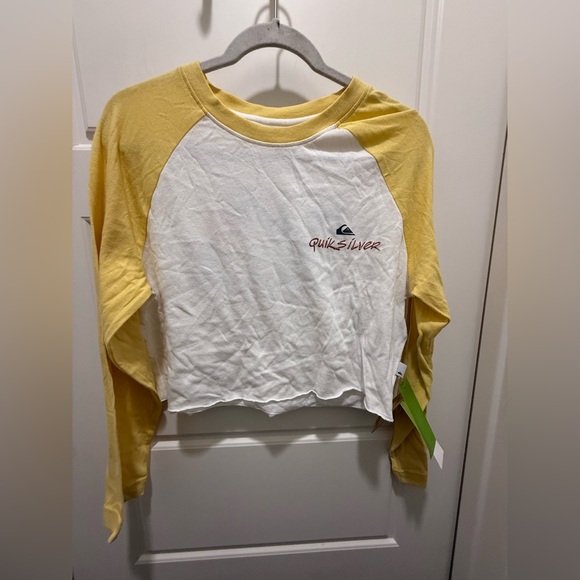 NWT. Quicksilver. Cropped Raglan Baseball Tee. Yellow & White. Size XS. - Picture 3 of 11